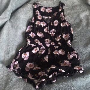 Blank flowery romper